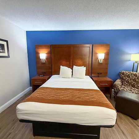 Comfort Inn & Suites St Louis-Hazelwood Exterior foto