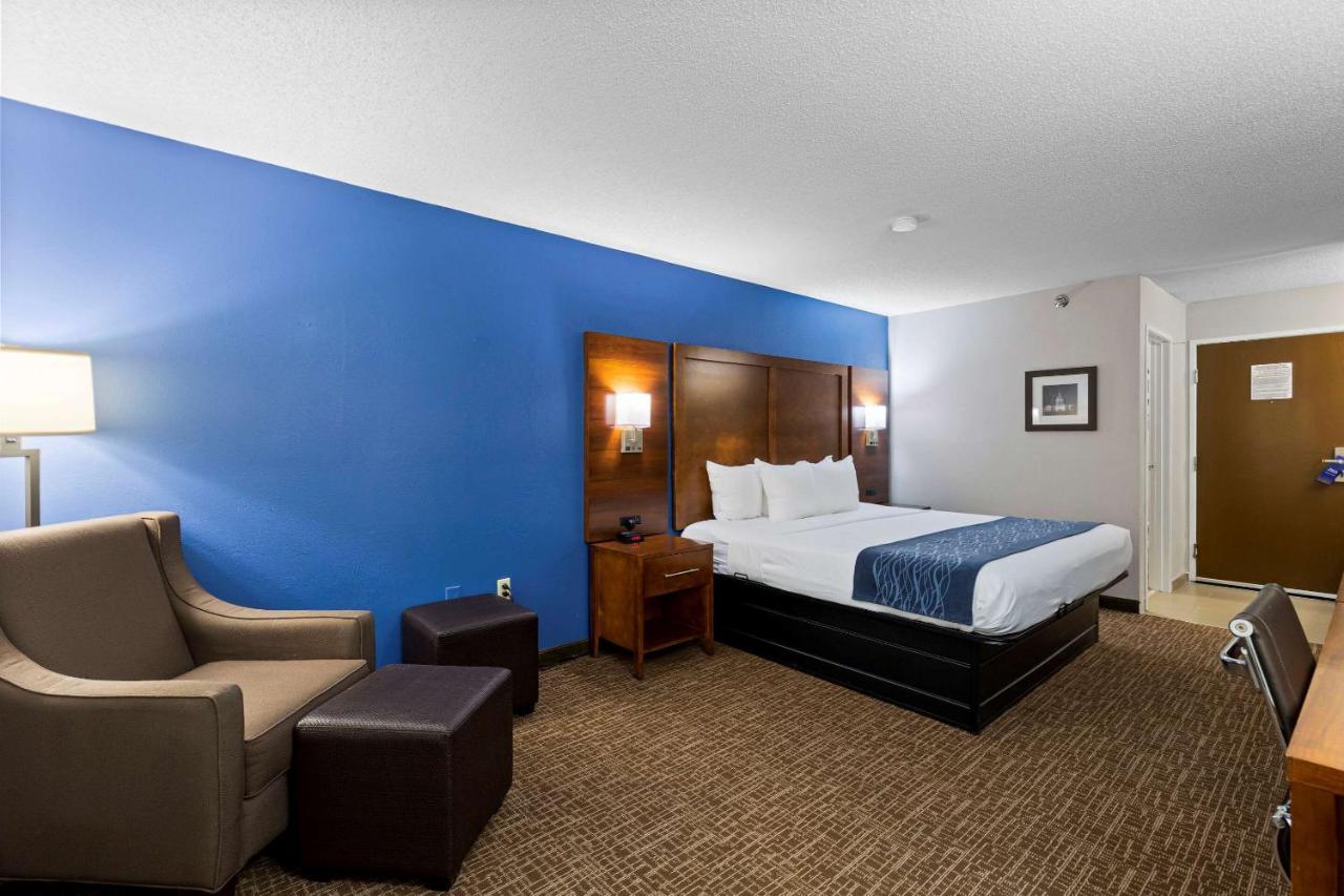 Comfort Inn & Suites St Louis-Hazelwood Exterior foto