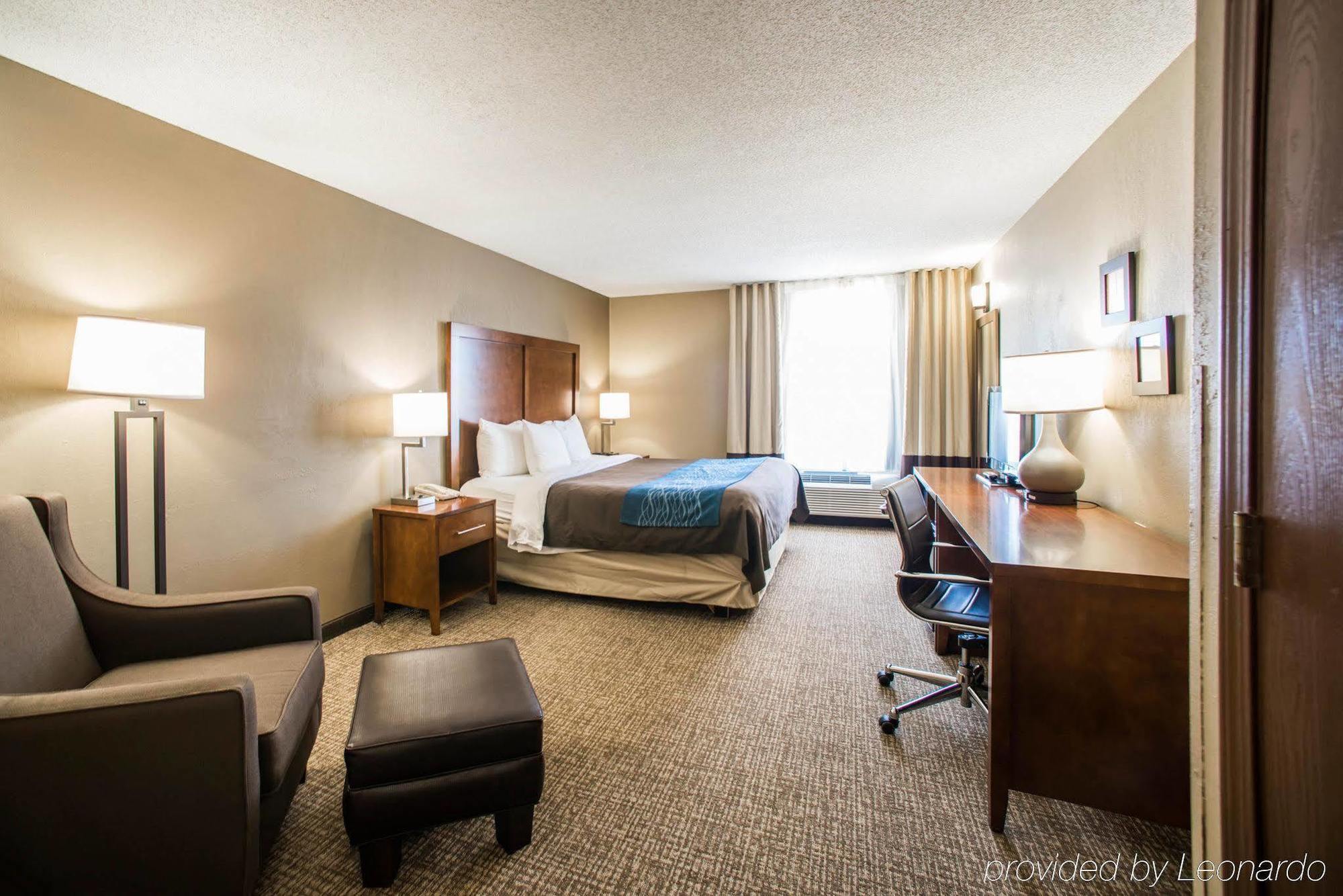 Comfort Inn & Suites St Louis-Hazelwood Exterior foto