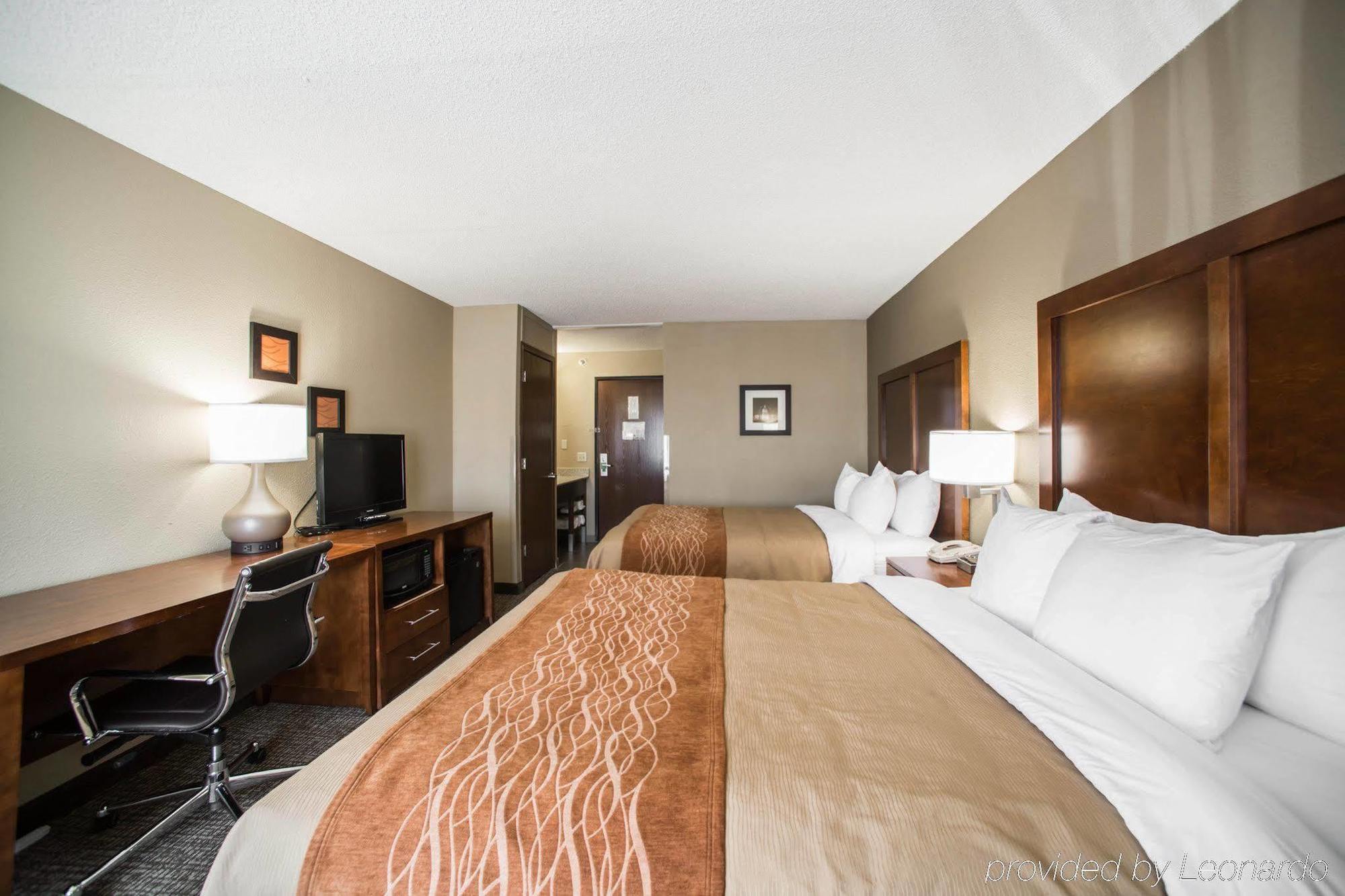 Comfort Inn & Suites St Louis-Hazelwood Exterior foto